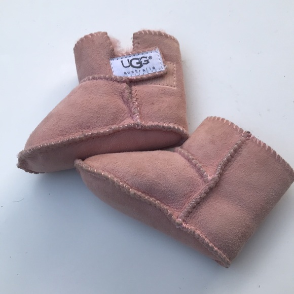 Ugg’s shearling boots pink baby girl size small - Picture 4 of 5